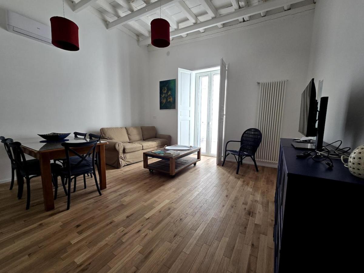 Blu Mare Casa Vacanze- Trani Apartment *