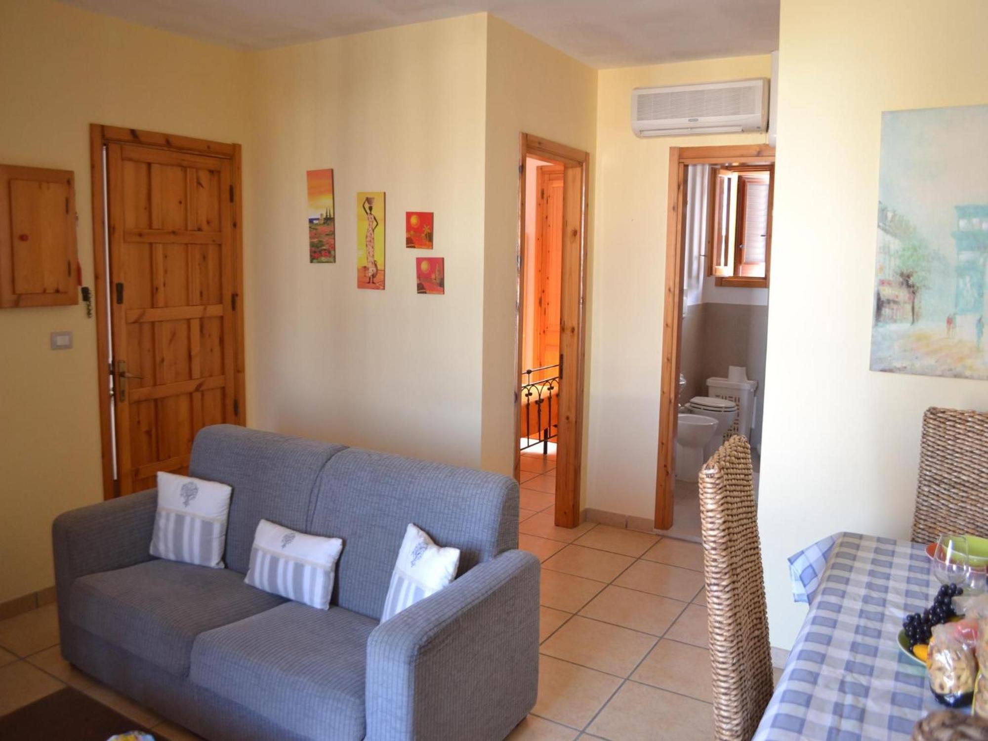 Casa Vacanza Bichi Con 4 Posti E Due Balconi