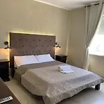 L'Attico Di Piazza Mazzini Rooms