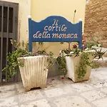 Il Cortile Della Monaca