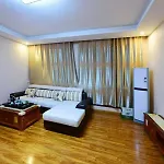 Shell Zhaozhong Ancient Street, Jinzhong County Railway Station Hotel