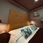 White Home Apartment