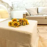 Elegant Apartment In The Heart Of Lecce 100 M² And All Comforts