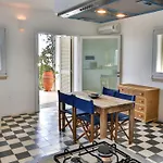 Villa Pajare Francesi 8&2, Emma Villas