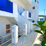 Puntamare House