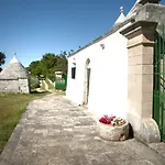 Trulli Sul Vignale In Masseria Santalachicca