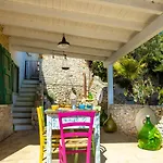 Casa Vacanze De Vita - Amazing View On The Coast