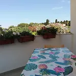 House Lido