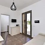 Damavi Suite 2