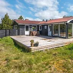 6 Person Holiday Home In R M