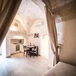 La Nicchia Di Paola