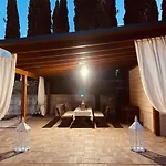 La Casa Di Carlo In Residenza Con Piscina