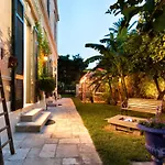 Maison Premiere Luxury Apartment