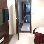 Fabhotel Rest Inn