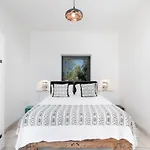Cisternino Villa In Olive Groove