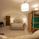 Domus Midi - Nel Centro Della Citta