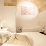 Sun House Rooms