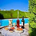 I Cinque Trulli With Swimming Pool