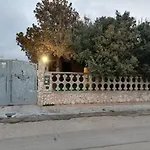 Villa A Pochi Passi Dal Mare In Zona Punta Prosciutto