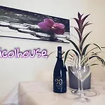 Nicolhouse