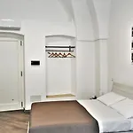 Na Chicca E Na Nicchia