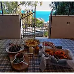 Casa Vacanze Vata Con Vista Mare E Parcheggio Gratuito