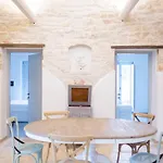 Trullo E Suites Parini 32