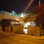 Casa Con Terrazzo In Stile Mediterraneo