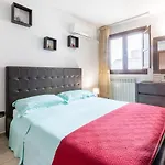 Lecce Colorful Flat With Terrace & Parking