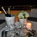Roomy Apartment With Terrace & Parking