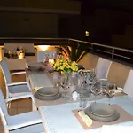 Roomy Apartment With Terrace & Parking
