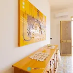 Machiavelli Flat - Roca