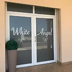 Monolocali White Angel Apartments