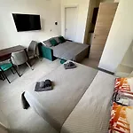 Tucci17