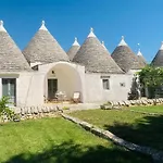 Masseria Trulli E Vigne