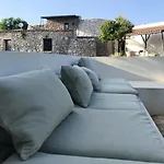 Charming Apartment With Jacuzzi And Sea View - Salve, 85 Sqm