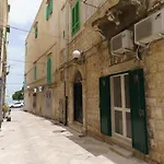 Porto Di Mare Apartment Near The Sea
