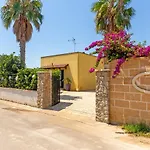 Air-Conditioned Villa In Porto Cesareo With Parking And Bicycles