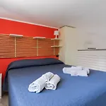Villa Algi