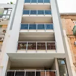 Central Station Apt With Parking