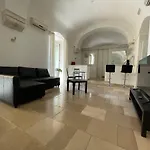 Palazzo Chiaia