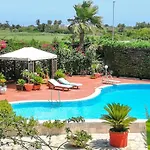 Gorgeous Apartment In Frigole With Kitchen