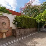 The Rosa'S Luxury House