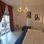 Stanza Privata 2 O 3 Posti Letto Con Bagno Privato In Camera E Balcone Casa Vacanze Cado Dalle Nubi