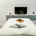 Spa & Relax Aesthetic Apartment 50M Dal Mare