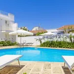Lucrezia Apartments Con Piscina Nel Cuore Del Salento