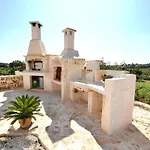 Trulli Laetitia