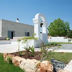 Charming Holiday Home With Annex And Pool Near Cisternino