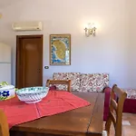 Casa Ulmi Con Piscina