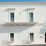 Molo Suites